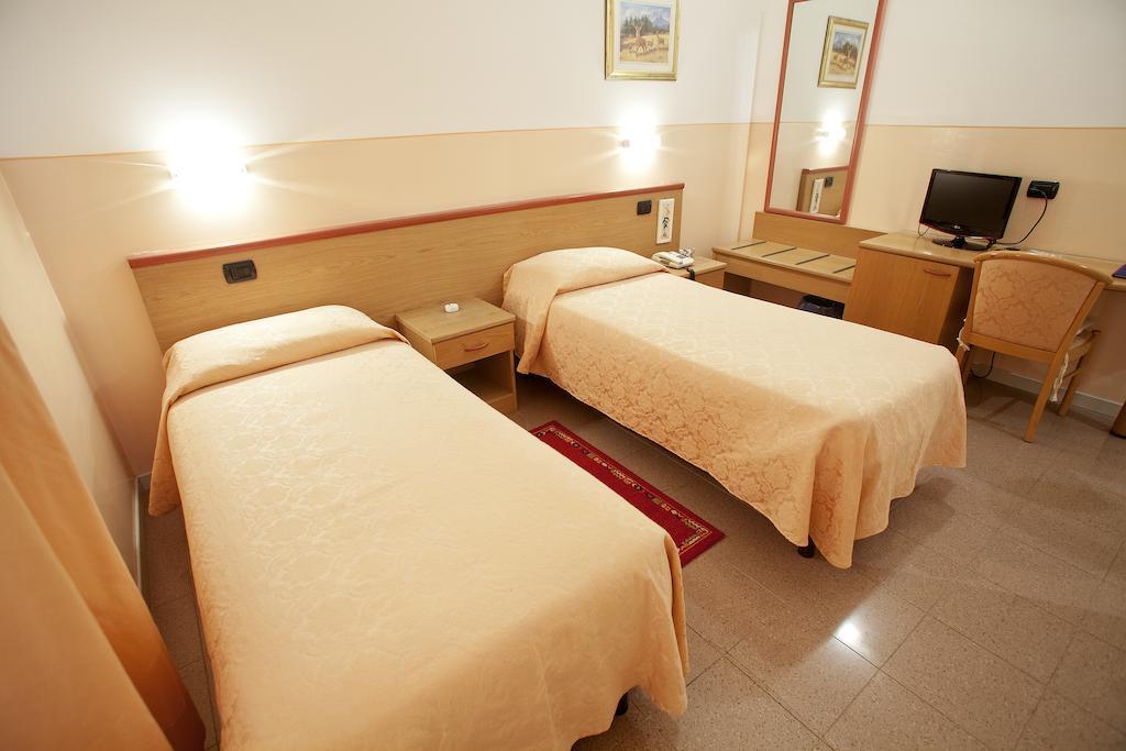 Master Hotel Castelvetro Piacentino Eksteriør bilde